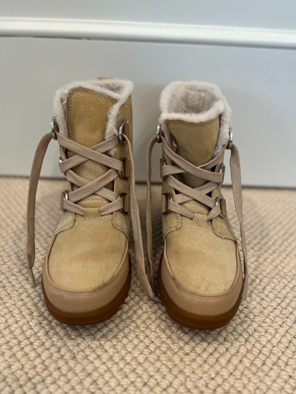 Beige Sorel Faux Shearling Lace-Up Winter Booties Size US 8.5